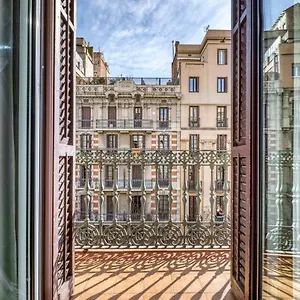 Perfectly Located 4Bed 4Bath Apartment In Eixample Barcellona